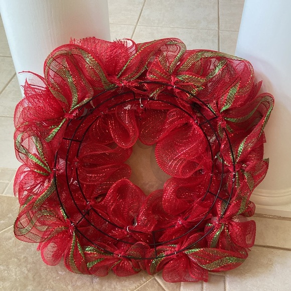 24” Nutcracker Christmas Handmade Mesh Wreath w/ Wooden Nutcracker Sign - Picture 12 of 12